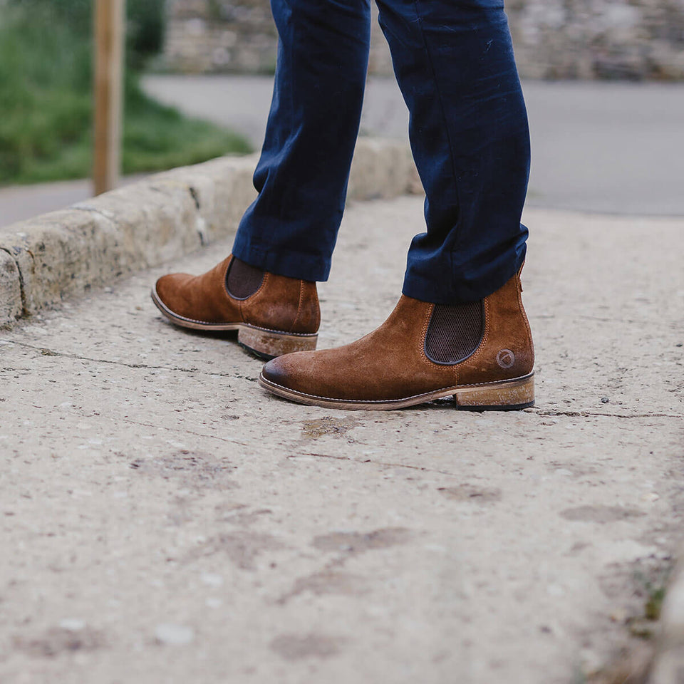 Men's Leather Lace Up Brogue Boots Close Up